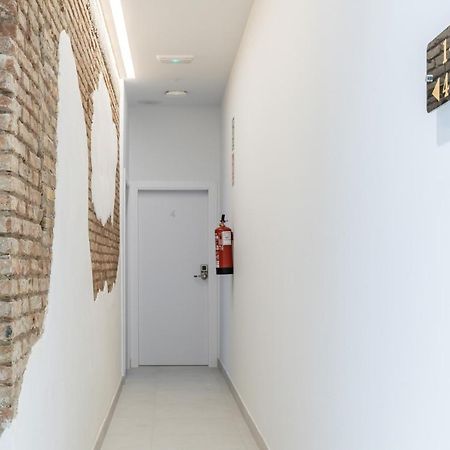 Room Close To City Centre Valencia Luaran gambar